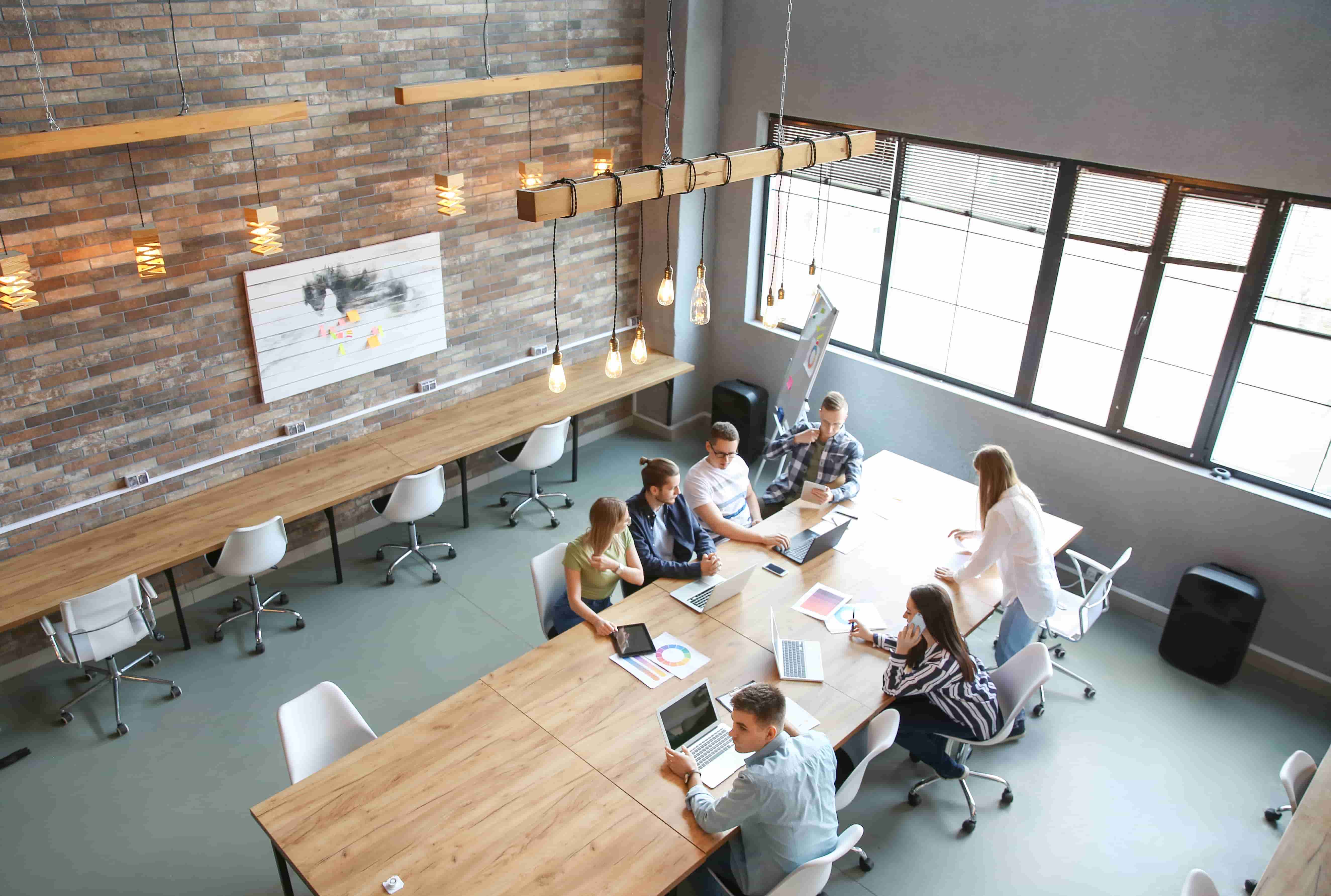 Technologies et aménagement de bureau l&rsquo;alliance pour une efficacité accrue